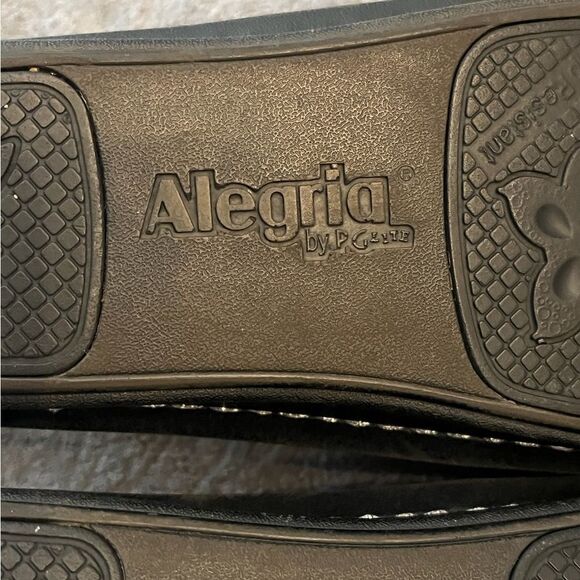Alegria Black Platform Shoes with Embossed Design - Picture 12 of 12